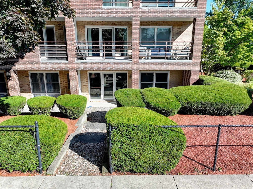 314 Riverside Ave # 101
