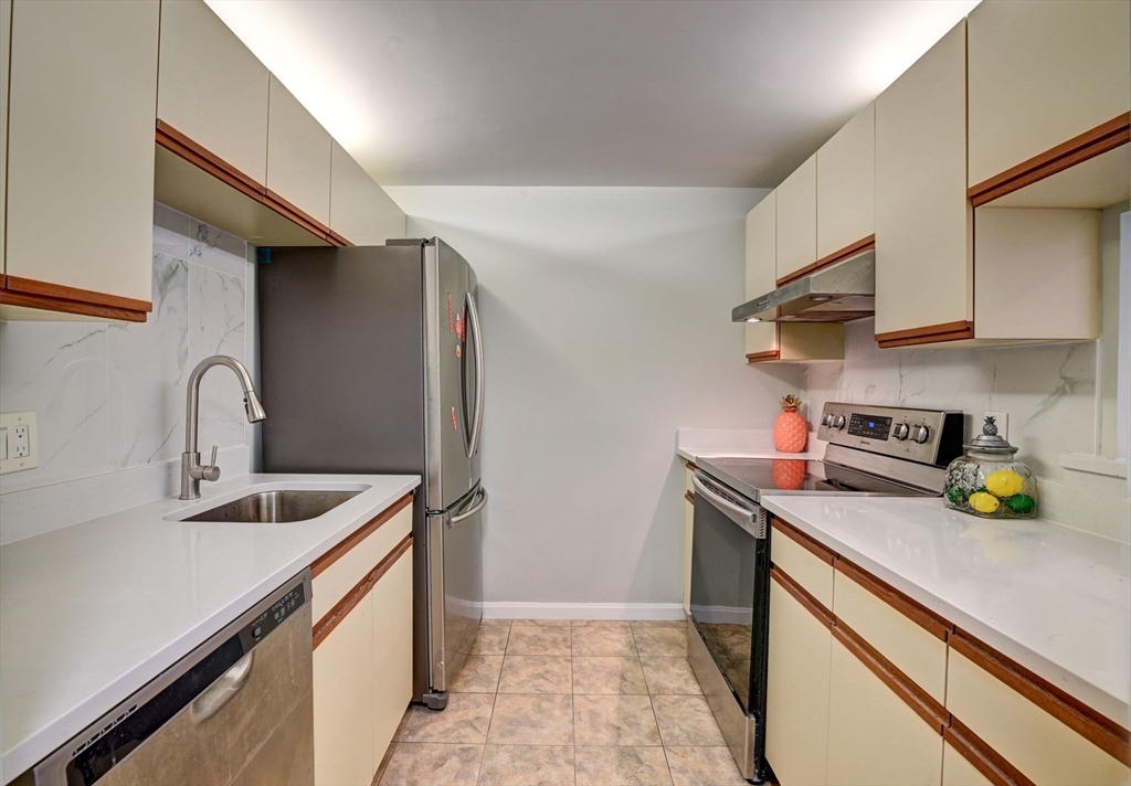 314 Riverside Ave # 101