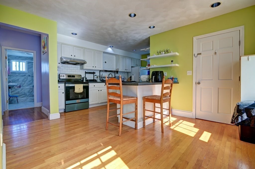 23-25 Boylston St