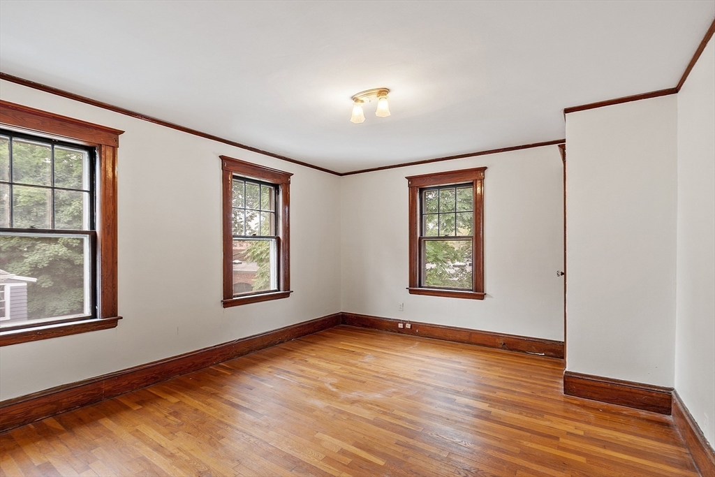 112 Aberdeen Ave # 2