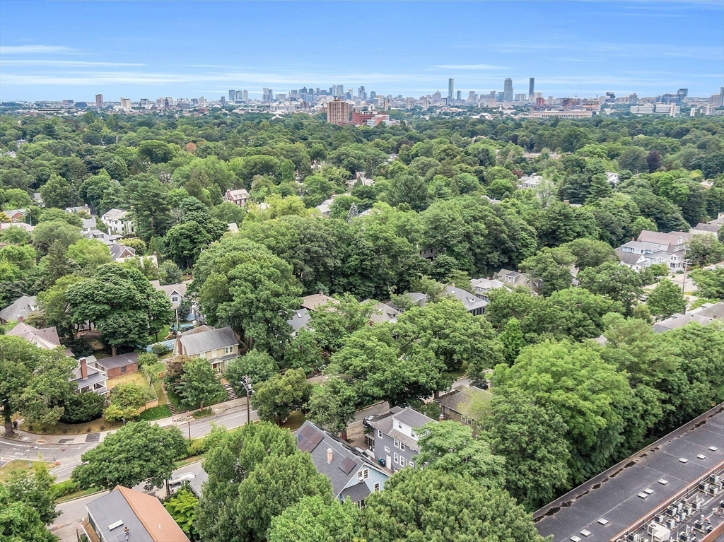 112 Aberdeen Ave # 2