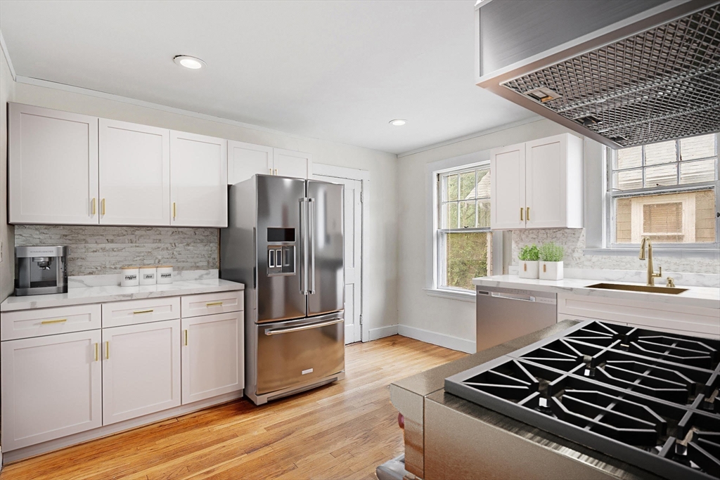112 Aberdeen Ave # 2