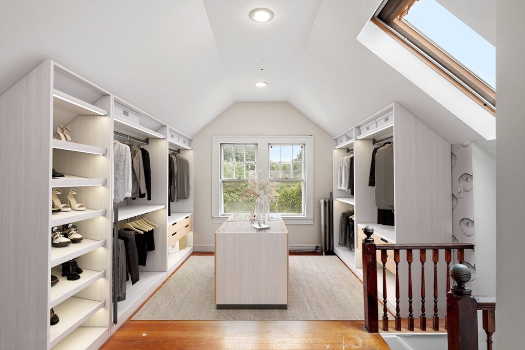 112 Aberdeen Ave # 2