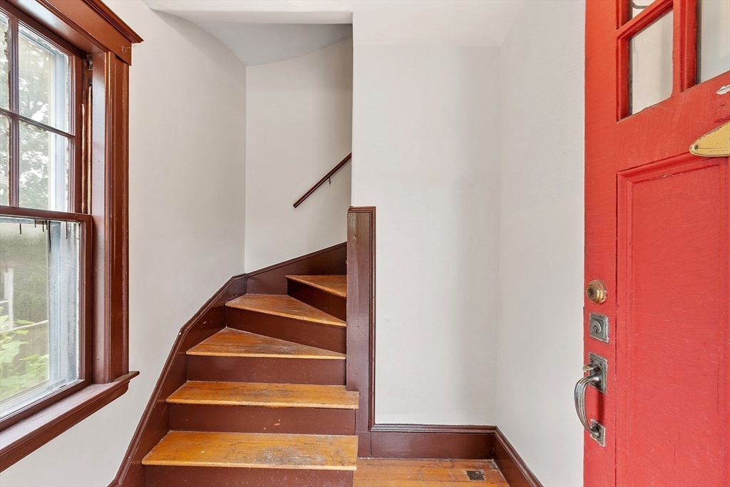 112 Aberdeen Ave # 2