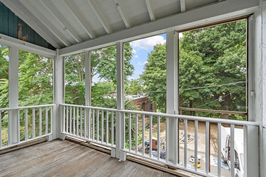 112 Aberdeen Ave # 2