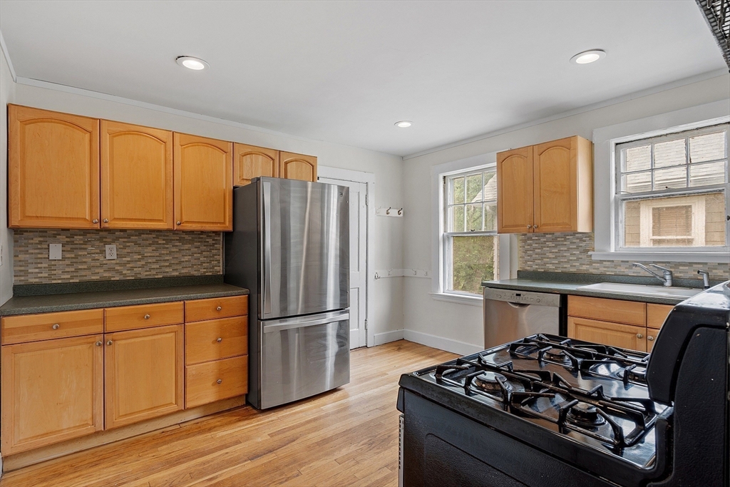 112 Aberdeen Ave # 2