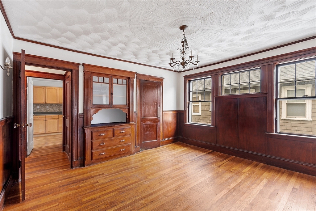 112 Aberdeen Ave # 2