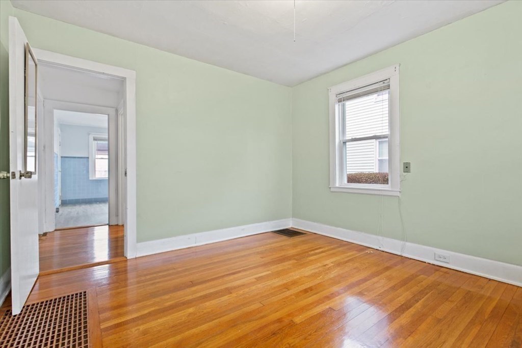 5 Whiton Ave # 1