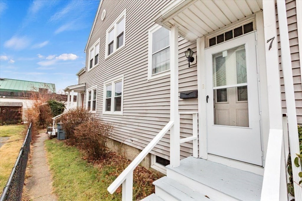 5 Whiton Ave # 1