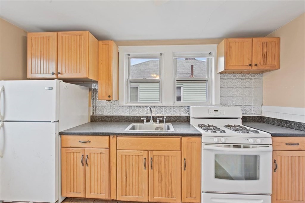 5 Whiton Ave # 1