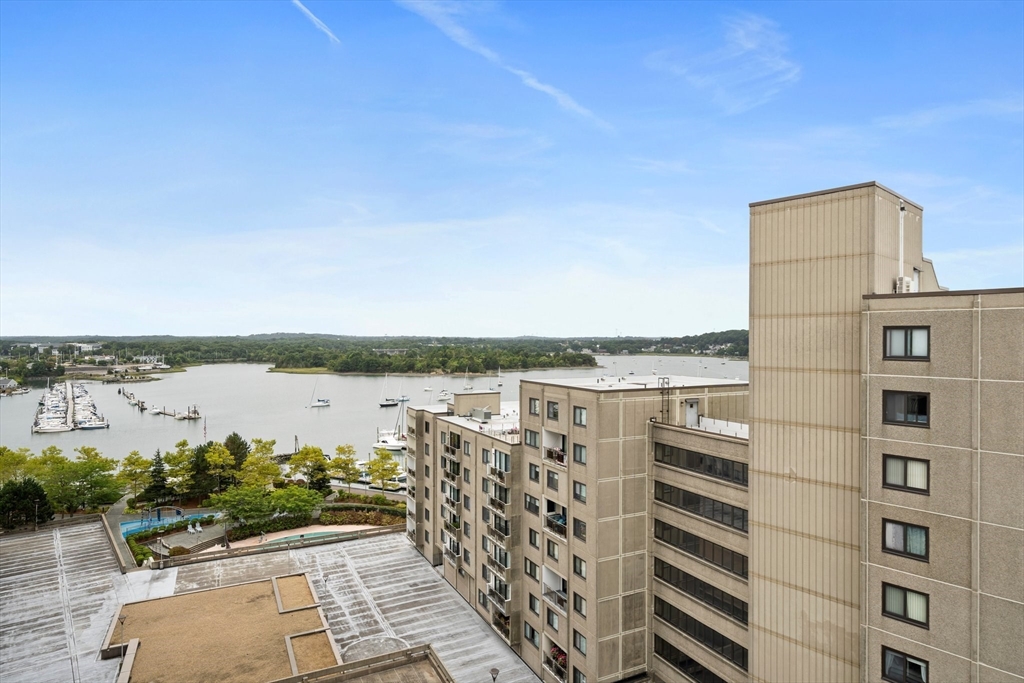 61 Broad Reach Unit: T101B