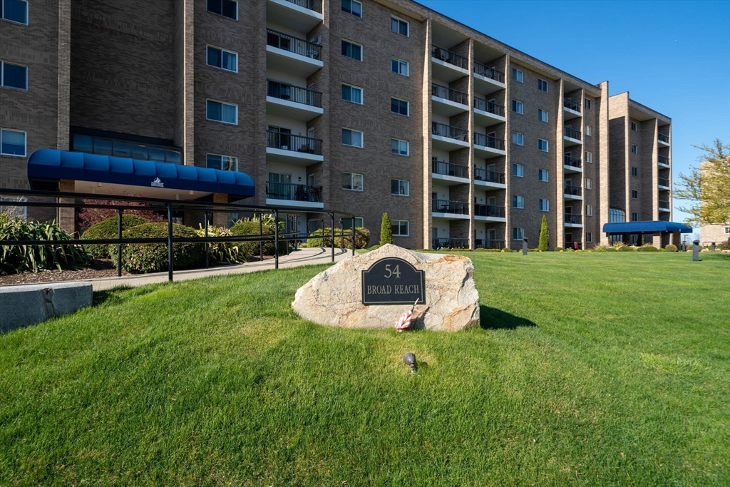 54 Broad Reach # 102