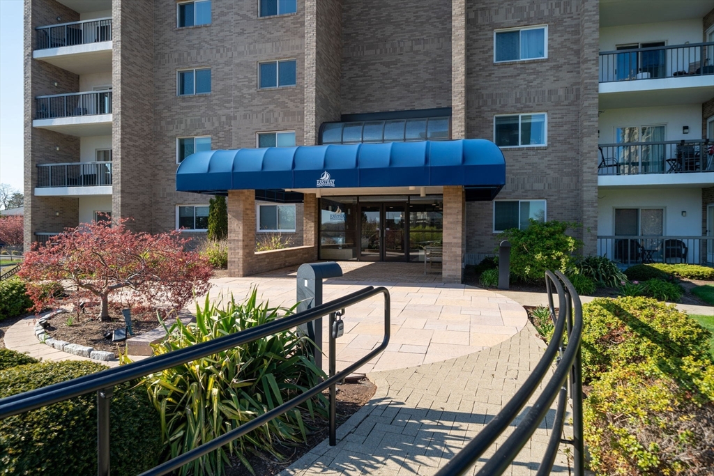 54 Broad Reach # 102