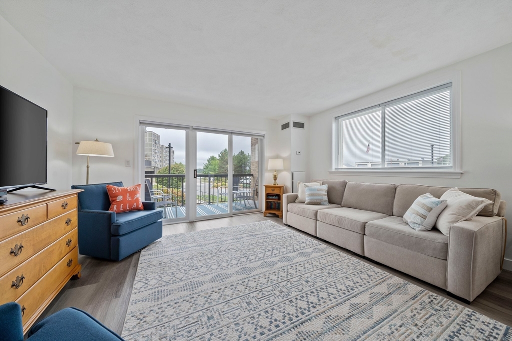54 Broad Reach # 102