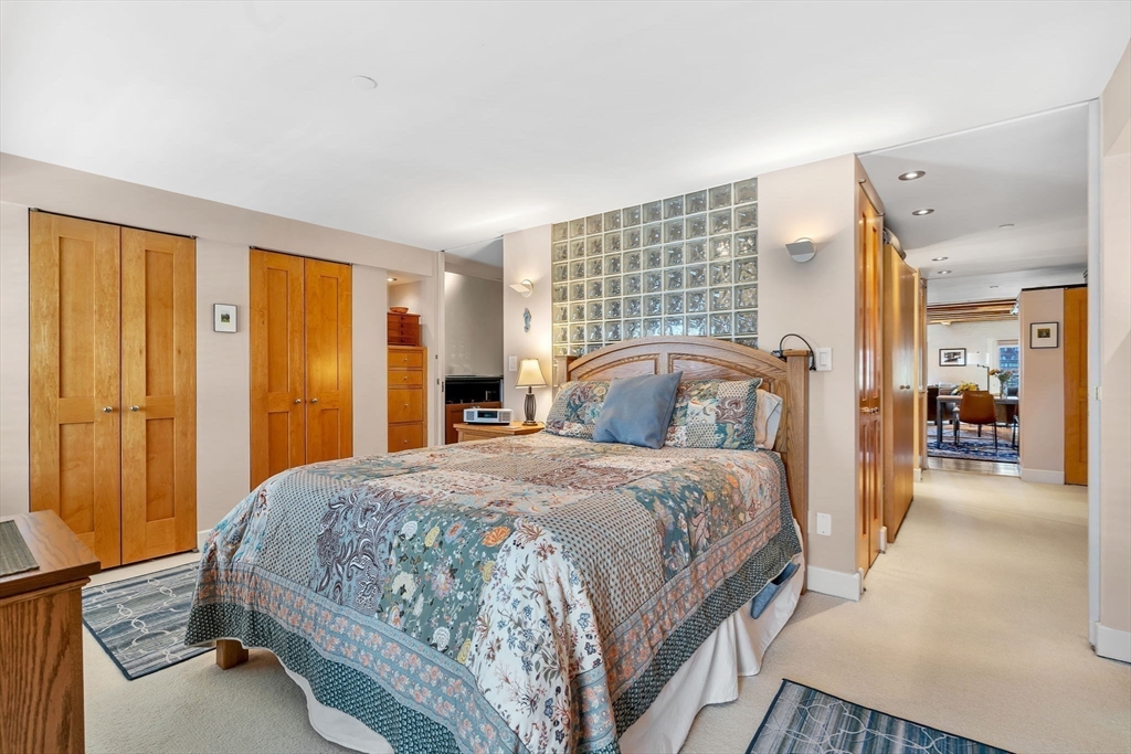 47 Commercial Wharf # 6