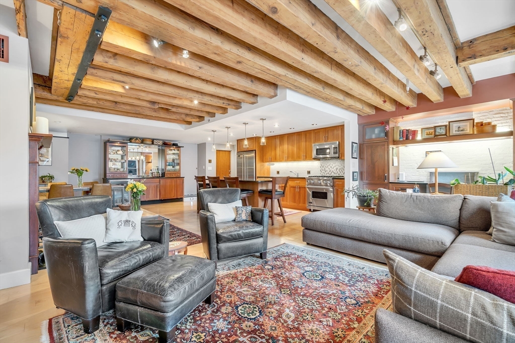 47 Commercial Wharf # 6