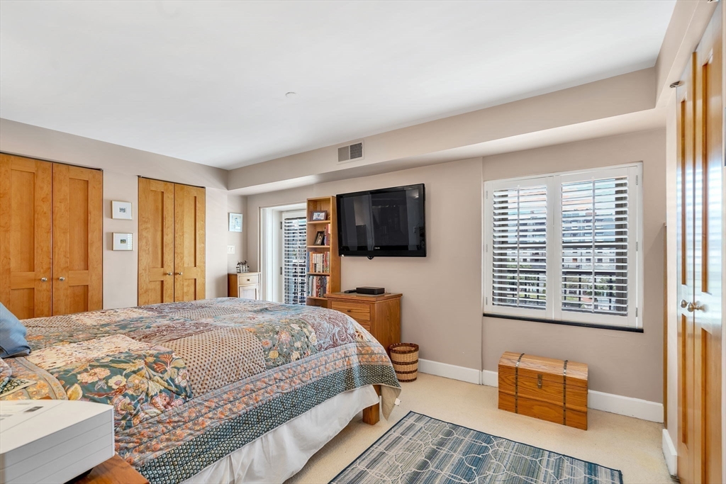 47 Commercial Wharf # 6