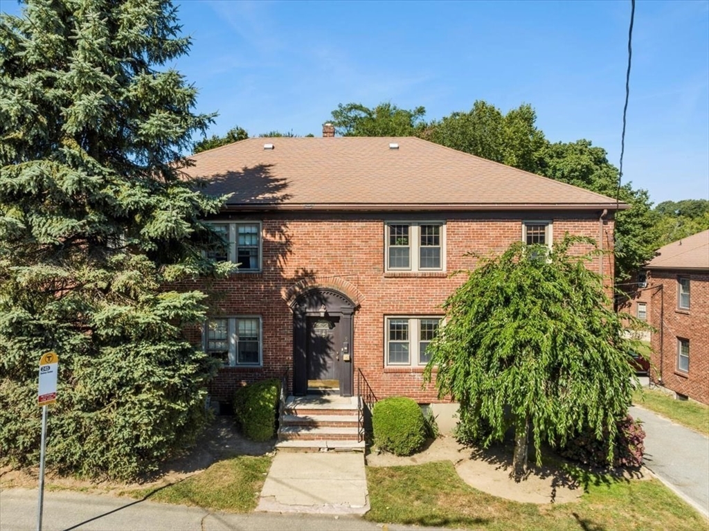 9 Common St # 2