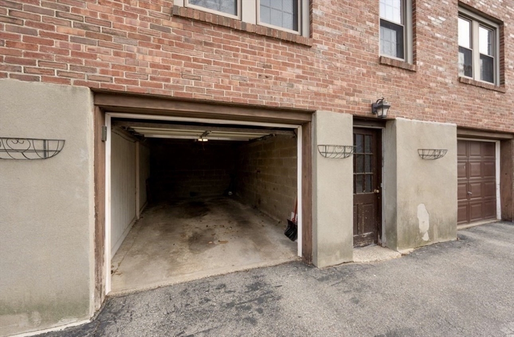 9 Common St # 2