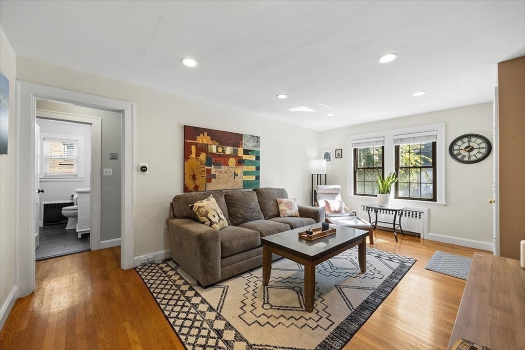 9 Common St # 2