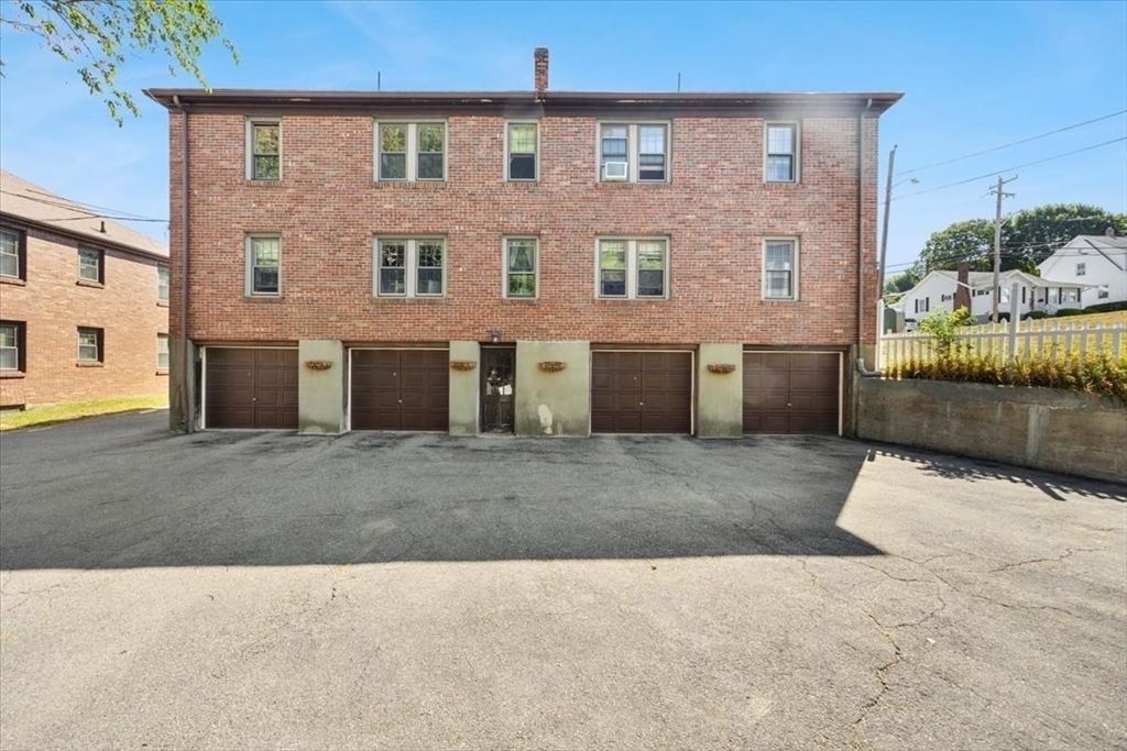 9 Common St # 2