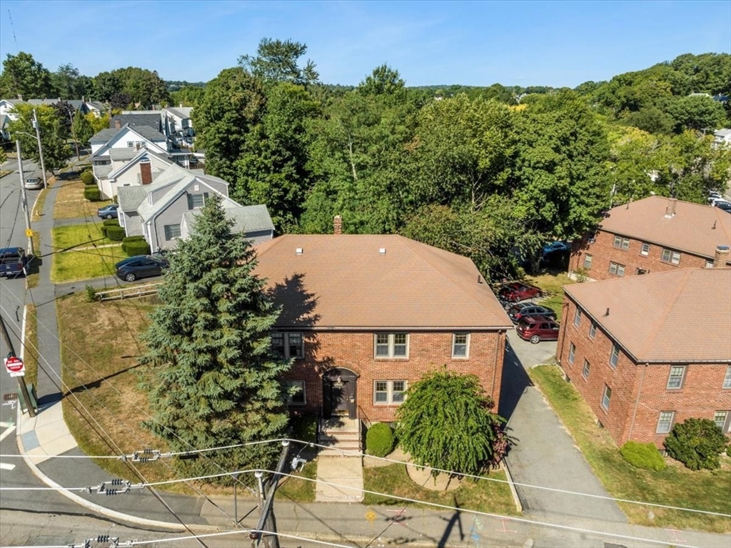 9 Common St # 2