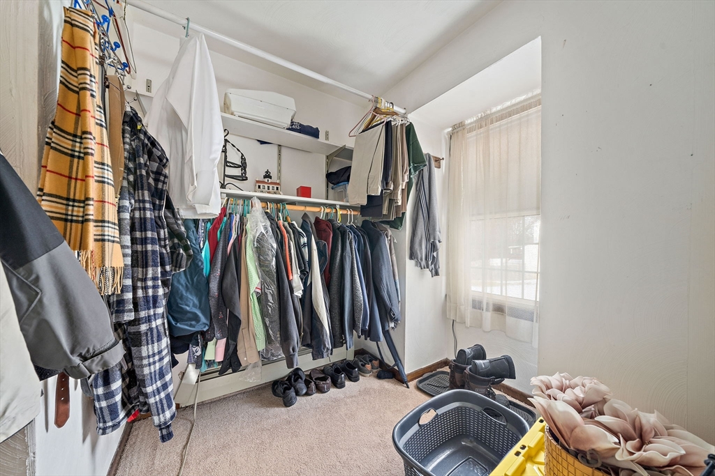 8 Cherry Ln