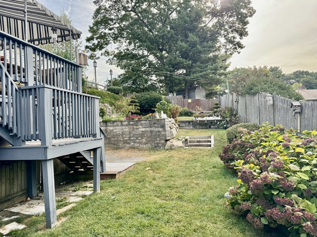 8 Cherry Ln