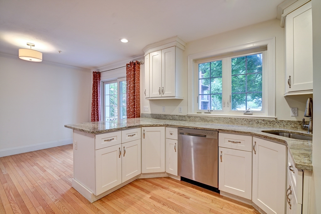 113 Elm St # B