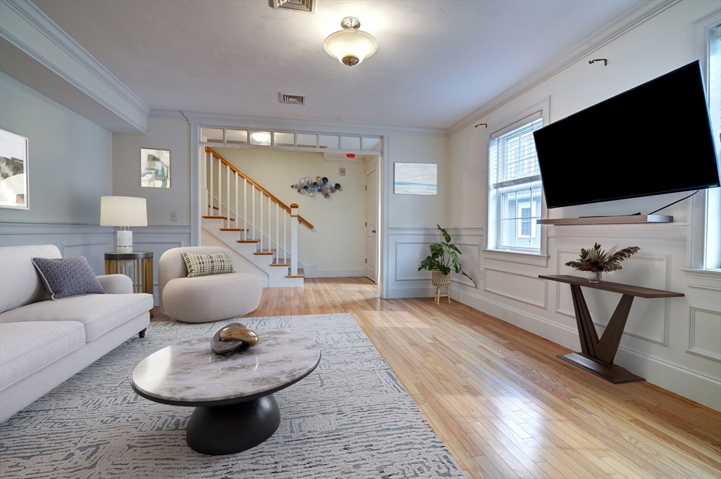 113 Elm St # B