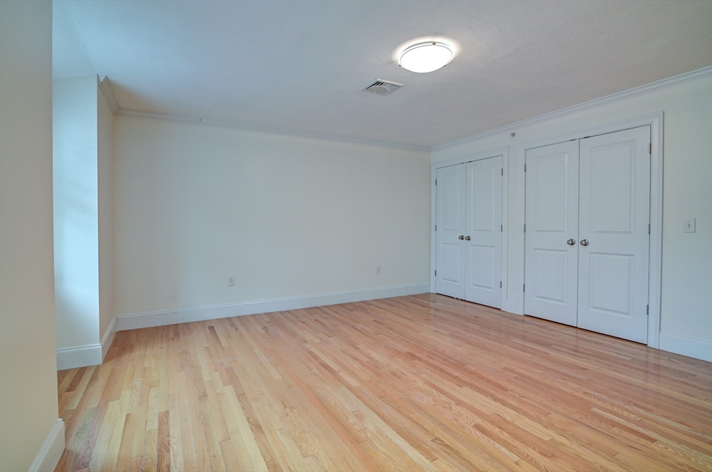 113 Elm St # B
