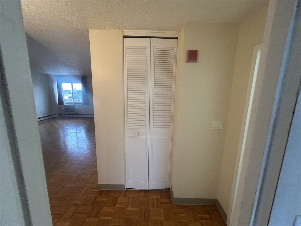 1025 Hancock St # 14M