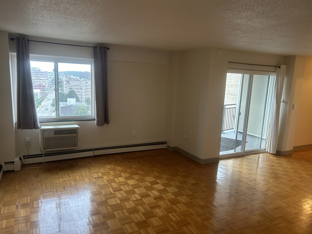 1025 Hancock St # 14M