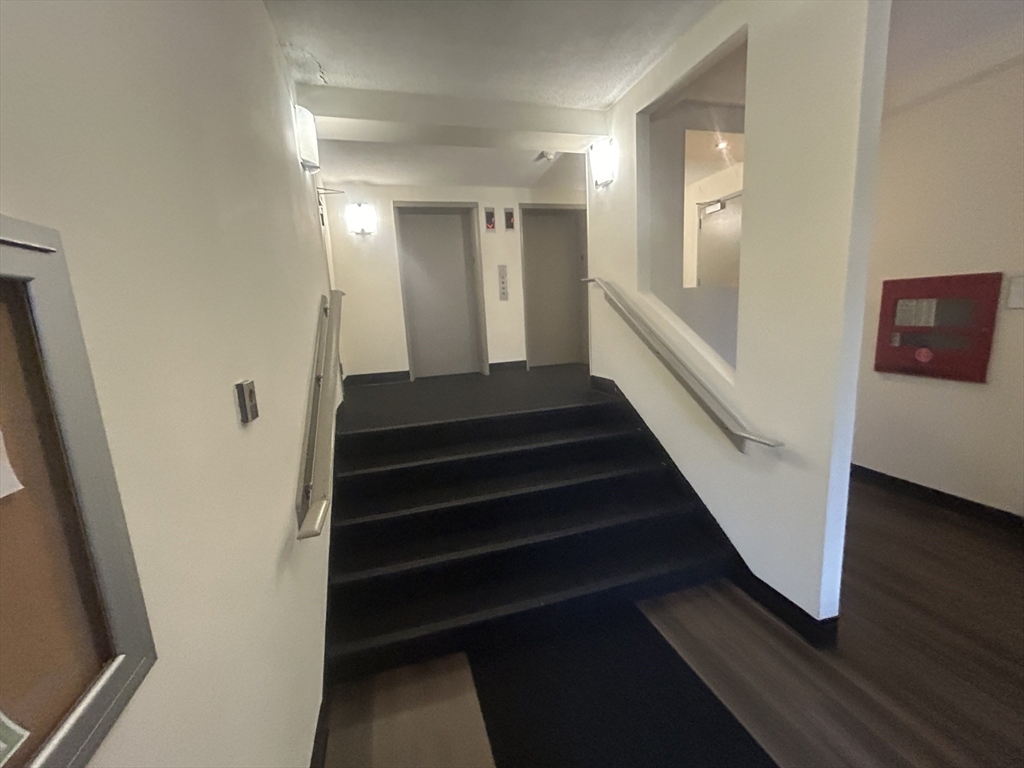 1025 Hancock St # 14M