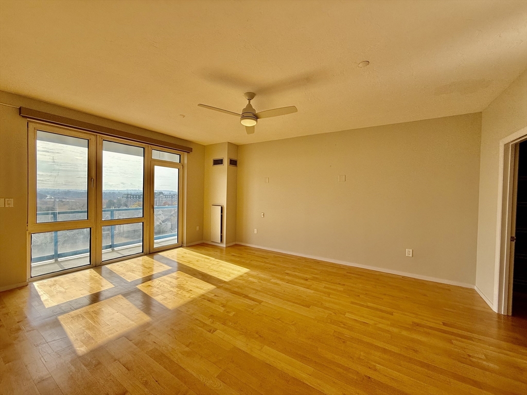 1001 Marina Dr # 807