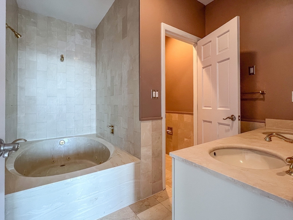 1001 Marina Dr # 807