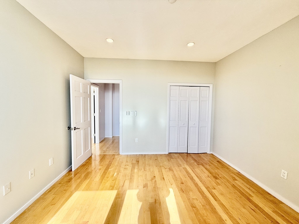 1001 Marina Dr # 807