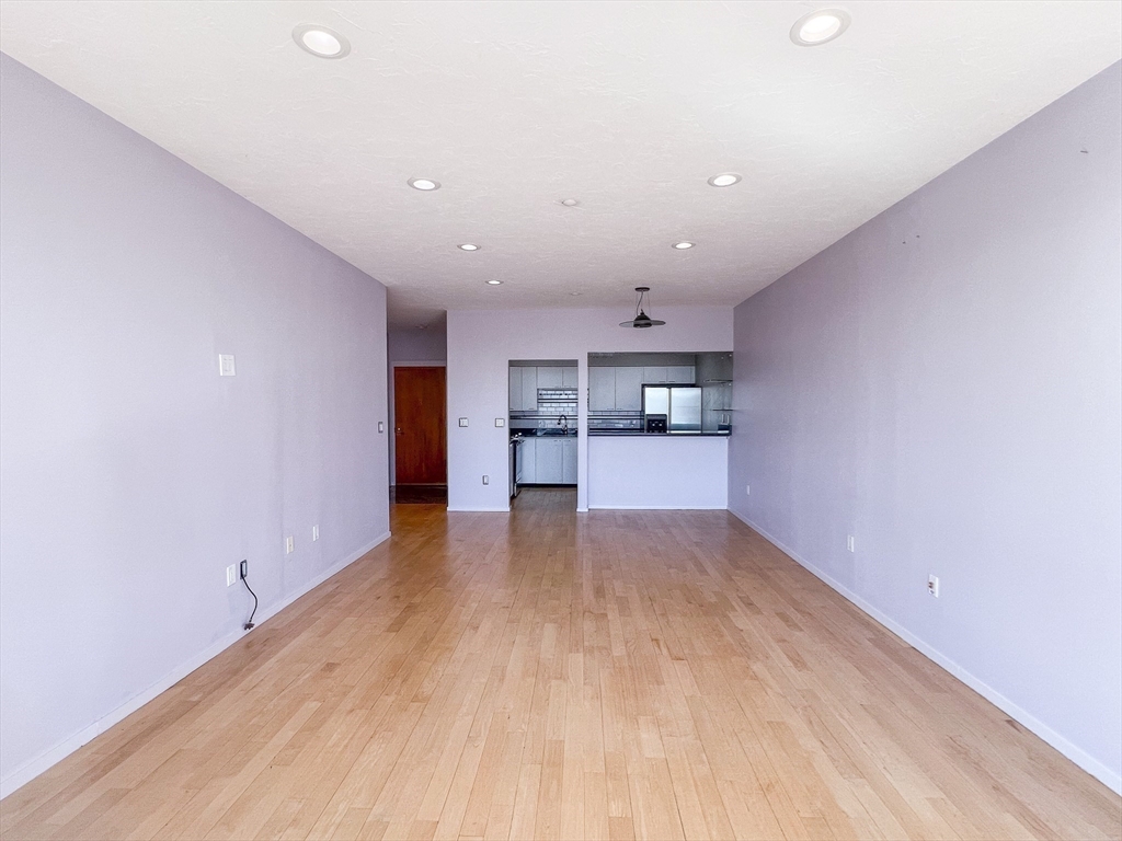 1001 Marina Dr # 807