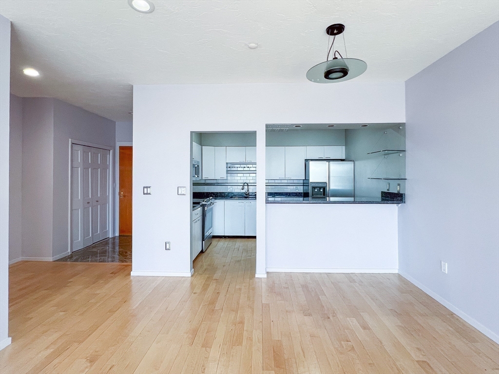 1001 Marina Dr # 807