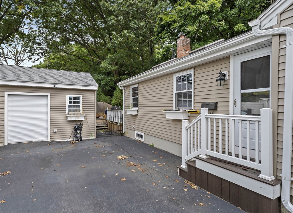 108 Sunrise Dr