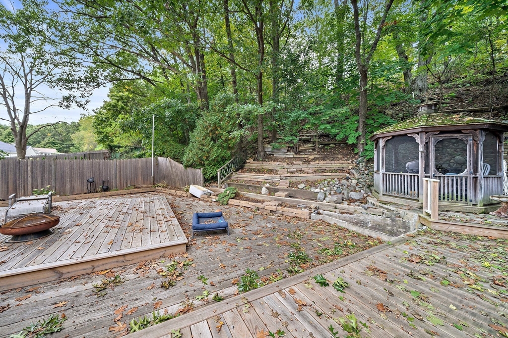 108 Sunrise Dr