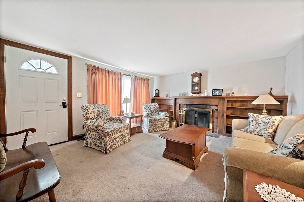 108 Sunrise Dr