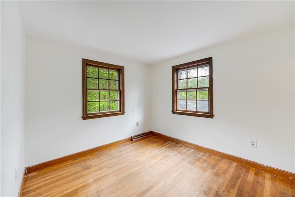 44 Dwelley Ave