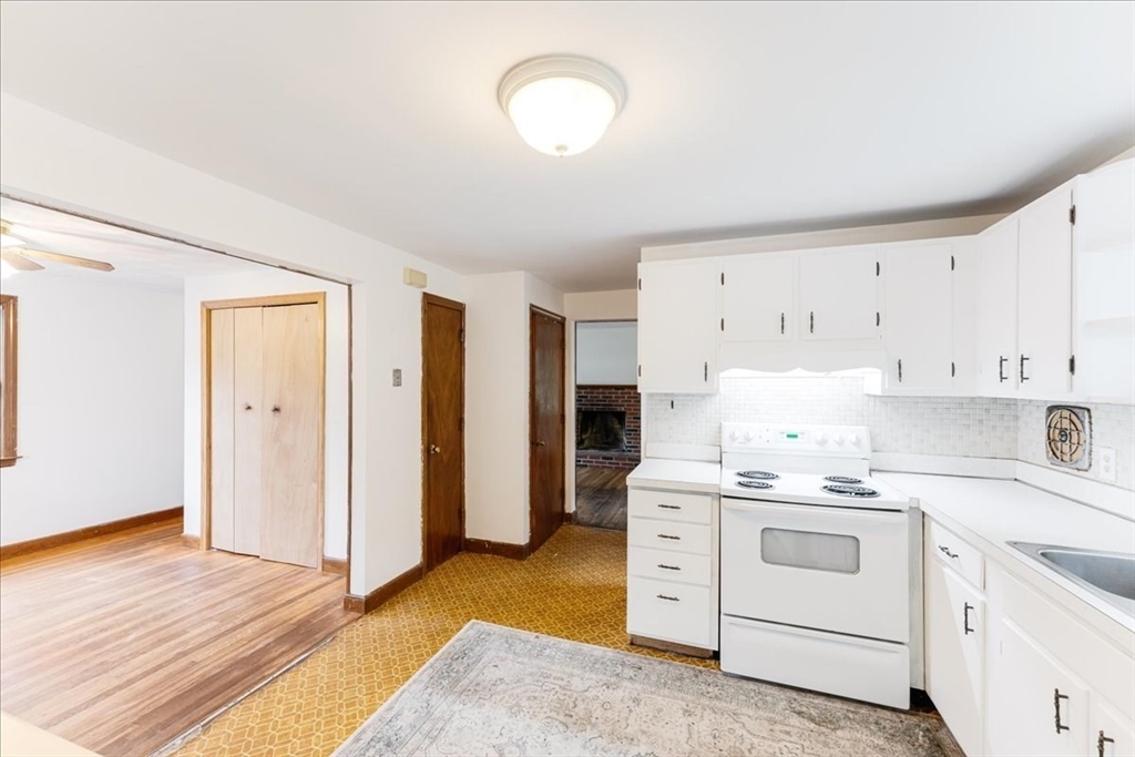 44 Dwelley Ave