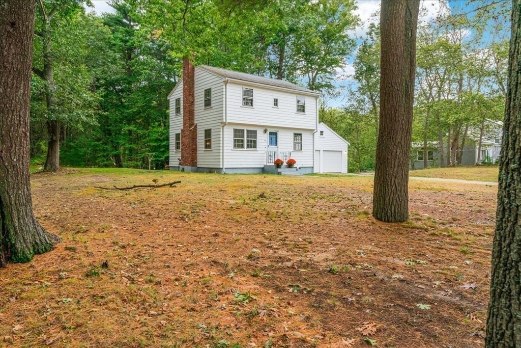 44 Dwelley Ave