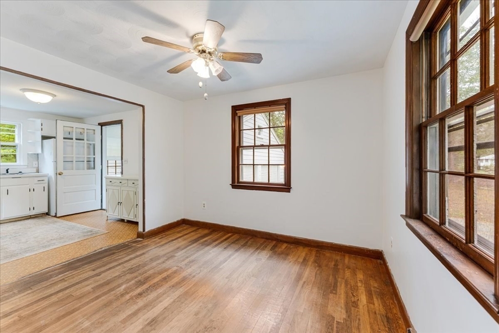 44 Dwelley Ave