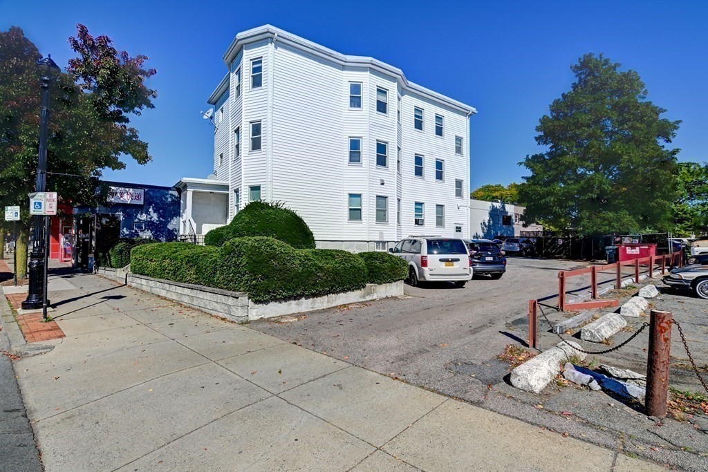 422 Hancock St # 6