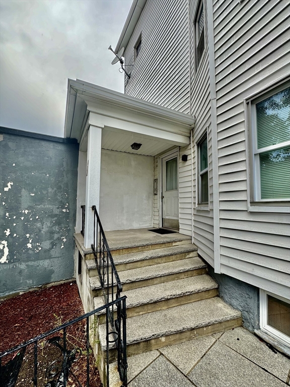 422 Hancock St # 6