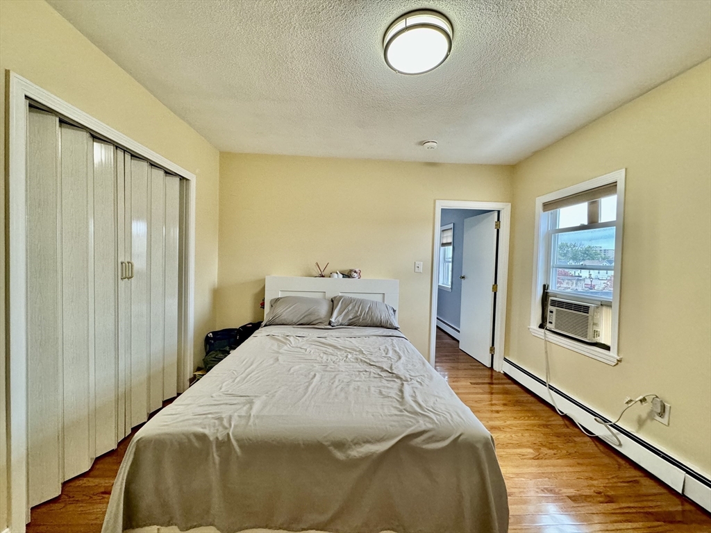 422 Hancock St # 6