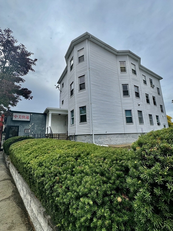 422 Hancock St # 6